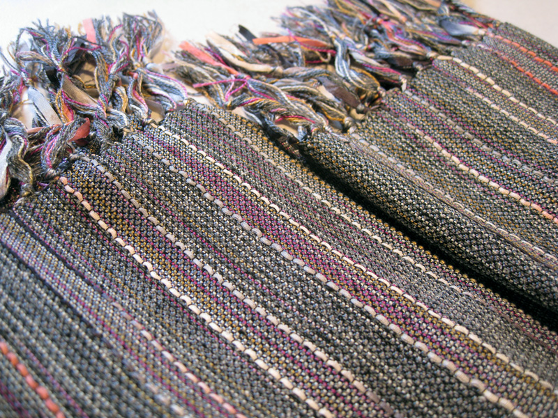 Kasuri ribbon line scarf